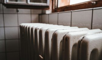 De voordelen van infraroodverwarming aan het plafond De voordelen van infraroodverwarming aan het plafond